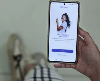 Arrase no Enem! App grátis oferece simulados e corrige redações