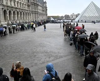 As joias 'da Coroa' do Louvre: oito minutos de um roubo espetacular
