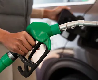 Ator da Globo é hospitalizado após ingerir gasolina