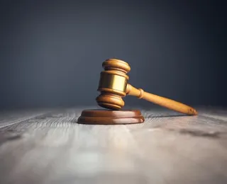 Juiz suspeito de não trabalhar é punido com afastamento do trabalho