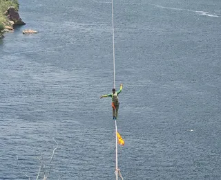 Baiano quebra recorde mundial de waterline nos cânions de Paulo Afonso