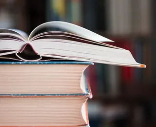 BookTok em ação: TikTok lança votação para concurso literário