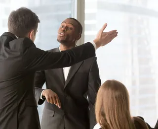 Briga no trabalho? Câmara estuda iniciativa contra intolerância profissional - Imagem