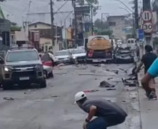 Caminhão-pipa desgovernado atinge 10 veículos e deixa feridos