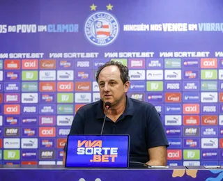 Ceni elogia "luta" do Bahia e rebate críticas do Palmeiras ao gramado