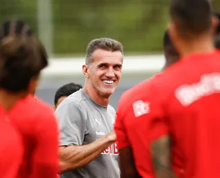 Clube da Série A renasce sob comando de ex-Vitória e atinge feito raro