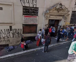 Corpo de homem é encontrado dentro de freezer em casa de acolhimento