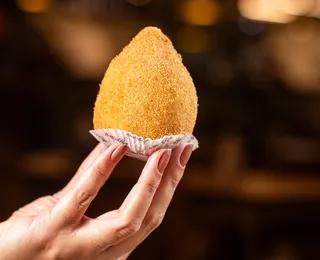 Coxinha do bem: vendas do Almacen Pepe em outubro apoiam a luta contra o câncer