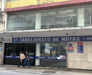 Criminosos invadem cartório em Salvador e tocam fogo em ar-condicionado