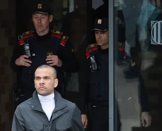 Daniel Alves acusa ex-mulher de esvaziar contas durante prisão