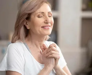Dia da Menopausa: 5 métodos naturais para reduzir sintomas