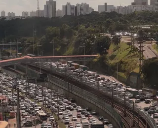 Dois feridos: acidente trava região da Paralela, LIP e Tancredo Neves