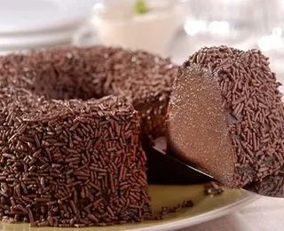 Esse brigadeirão saboroso feito na airfryer é a sobremesa perfeita
