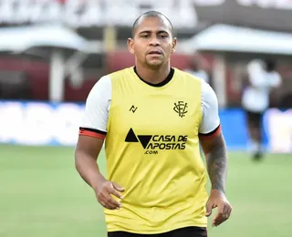 Ex-Vitória supera vergonha e perde 40 kg para voltar a jogar