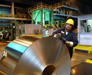 Ferbasa anuncia vagas na Bahia com salários que ultrapassam R$ 9 mil