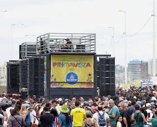Festival da Primavera encerra edição com homenagem a Raul Seixas e atrações na orla
