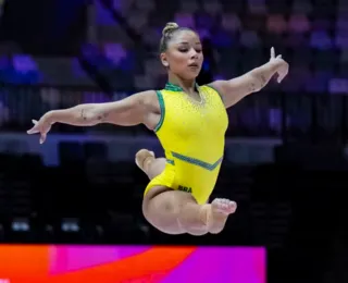 Flávia Saraiva lidera Brasil no Mundial de ginástica; Rebeca fora