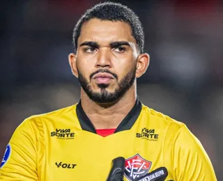 Goleiro do Vitória abre o coração sobre o "ídolo" Lucas Arcanjo