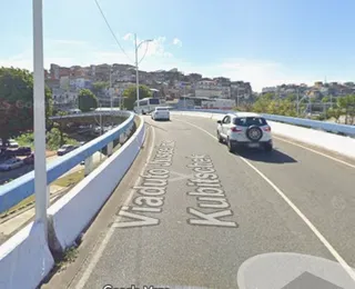 Homem é encontrado morto debaixo de viaduto em avenida de Salvador