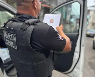 Homem investigado por armazenar pornografia infantil é preso com armas