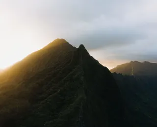 Imagem de santa aparece misteriosamente em montanha e intriga web