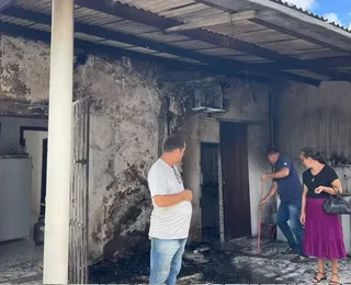 Incêndio após vazamento de gás deixa idosa ferida no interior da Bahia