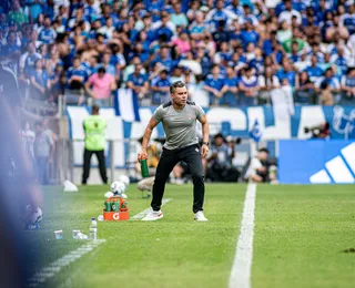Jair elogia performance do Vitória e afirma que "falta efetividade"