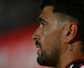 Jogador do Flamengo sofre tentativa de assalto após sair do Maracanã
