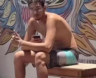 Jovem é morto a tiros enquanto cortava cabelo em barbearia na Bahia