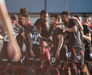 Livramento? Ex-Vitória é punido após atos de indisciplina em novo time