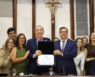 Maior prêmio da Alba é entregue a presidente da UPB em sessão especial