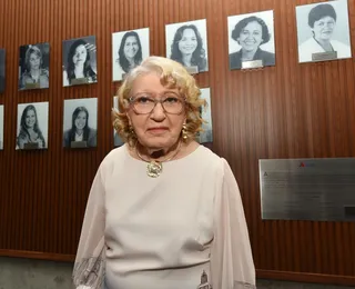 Maria Del Carmen homenageia ministro por investimentos na Bahia