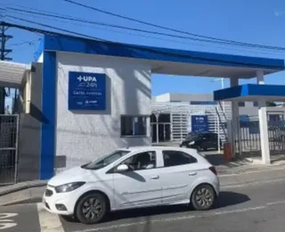 Mulher é presa após atacar funcionária de UPA com ofensas racistas
