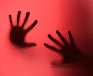 Mulher é presa após tentar incendiar e matar ex-companheira