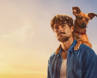 O cachorro caramelo morre no final do filme da Netflix?