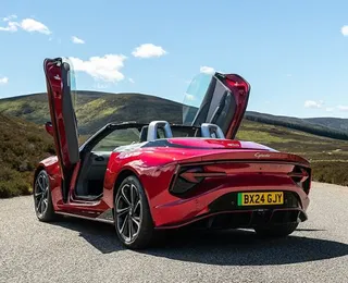 O carro de luxo inglês que a MG Motor traz para o Brasil; saiba preço