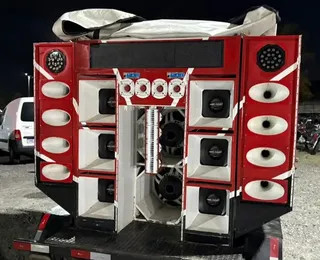 Operação Paredão apreende carros e aparelhos de som em Salvador