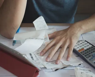 Parcelar dívida em 60x e pagar depois? Entenda nova Lei do Superendividamento