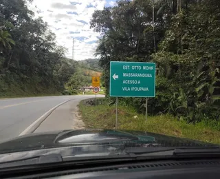 Placa de sinalização com escrita errada vira motivo de piadas