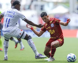 Pulga desencanta e Bahia vence o Vasco por 1 a 0 na Fonte Nova