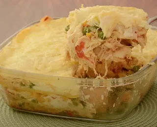 Quer um jantar fácil? Confira esse creme de frango feito em minutos