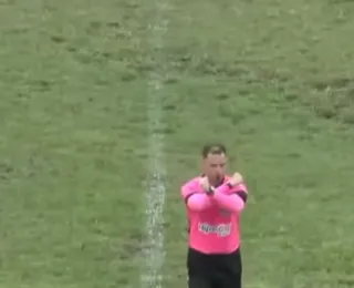 Racismo: atleta de 12 anos chora e denuncia injúria em partida