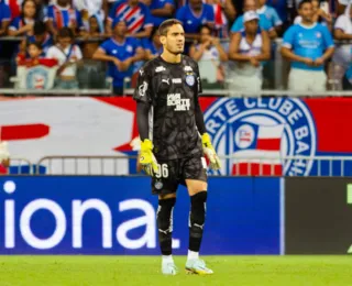 Ronaldo comemora defesas contra o Flamengo: "Me cobro bastante"