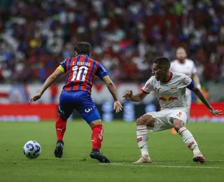 "Se Everton com 36 anos quer, o garoto tem que querer", elogia Ceni