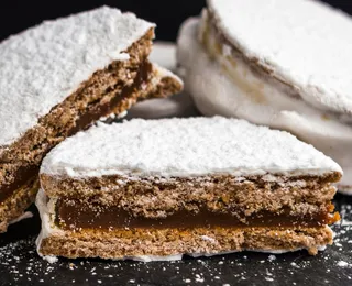 Sobremesa cremosa e fácil: aprenda a fazer palha italiana na travessa