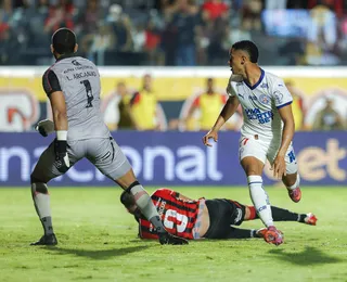 Tatuagem de Tiago viraliza entre torcedores do Bahia e do Vitória