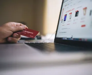 'Taxa das Blusinhas' reduz consumo e congela empregos no ecommerce