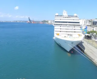 Temporada de cruzeiros em Salvador inicia com navio de luxo