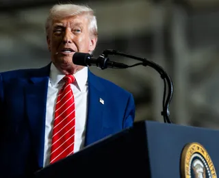 Trump vai pagar US$ 2 mil para americanos com grana do tarifaço