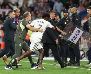 VÍDEO: Vini Jr. se revolta em polêmicas durante Real Madrid x Barcelona